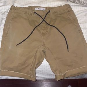 Kaki shorts